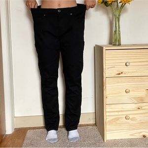 DKNY Men’s Slim Fit Black Pants 
Size 33x30